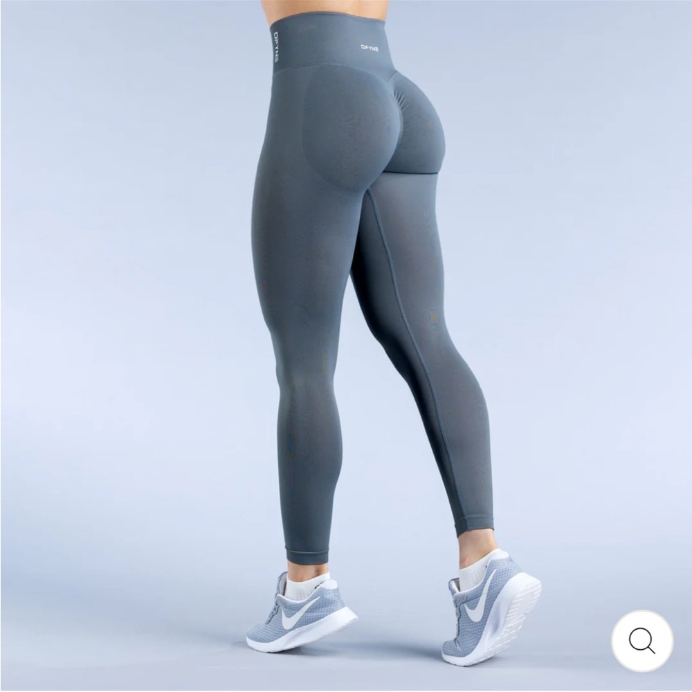 Seamless High-Waisted Scrunch Gray Leggings